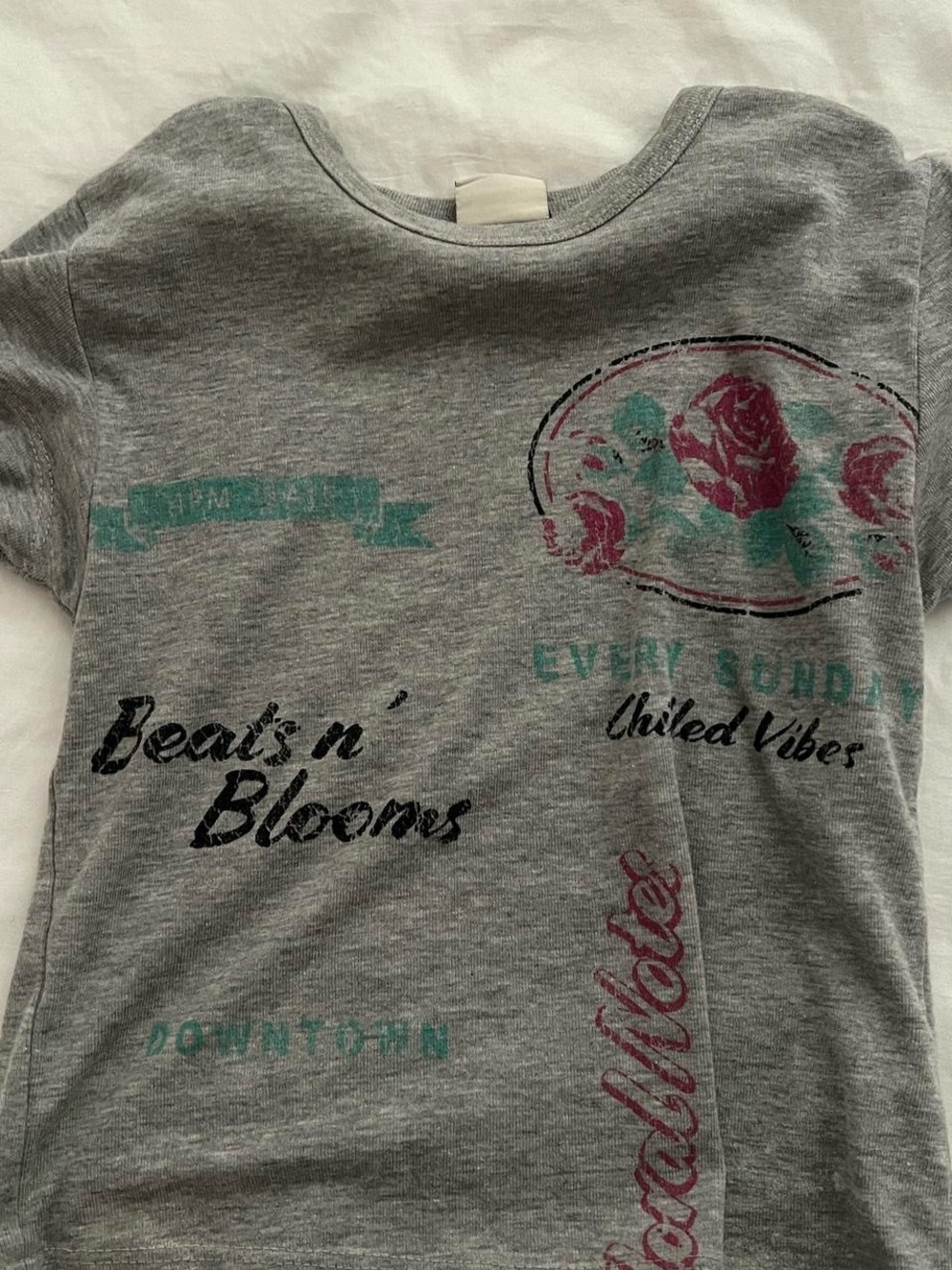 Urban Outfitters Gray Graphic Floral Tee